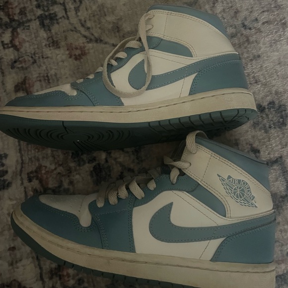 Nike blue size 6.5 kids Jordan 1s - Picture 1 of 5